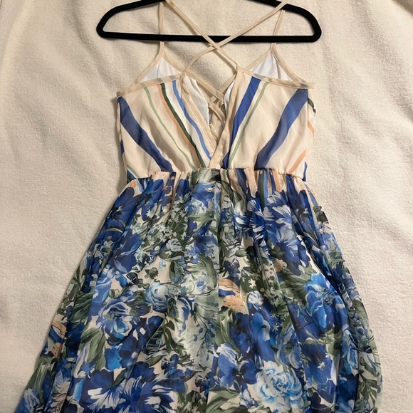 Just Me Floral Summer Dress - Picture 3 of 6